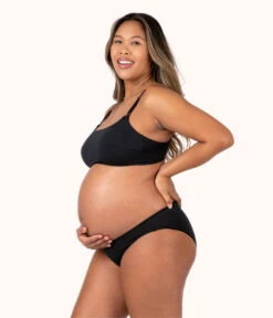 Outlet No Wire Bras Store -Outlet No Wire Bras Store 2 on model front1 all day maternity bralette jet black