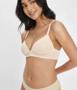 The All-Day Plunge No-Wire Bra Bundle: Jet Black/Toasted Almond -Outlet No Wire Bras Store 3 on model front1 all day plunge no wire toasted almond