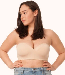 No-Wire Strapless Bra Bundle: Jet Black/Toasted Almond -Outlet No Wire Bras Store 3 on model front1 the no wire strapless bundle multi