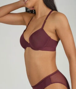 The T-Shirt Bra: Plum -Outlet No Wire Bras Store 3 on model side tshirt bra plum