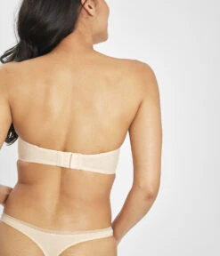 The No-Wire Strapless: Toasted Almond -Outlet No Wire Bras Store 4 on model back no wire strapless bra toasted almond
