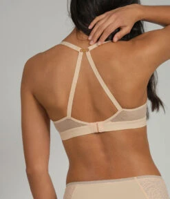 The Deep V No-Wire Push-Up: Toasted Almond -Outlet No Wire Bras Store 4 on model back1 deep v nwpu toasted almond