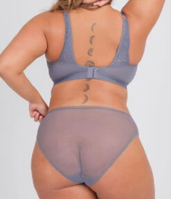 The T-Shirt Bra: Smoke -Outlet No Wire Bras Store 4 on model back1 tshirt bra smoke