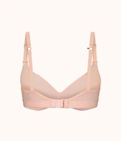 The No-Wire Push-Up: Retro Blooms -Outlet No Wire Bras Store 7 on model back nwpu retro bloom