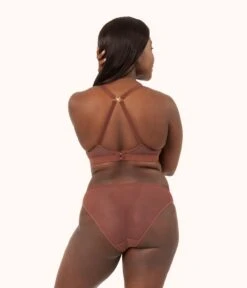 The No-Wire Push-Up: Umber -Outlet No Wire Bras Store on model back1 no wire push up umber 5e26c365 d505 42cc b574 6a83b1f20ead