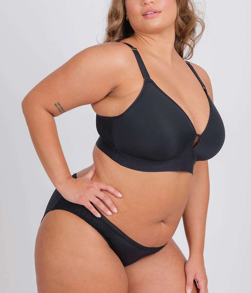 The Spacer Bra: Jet Black 8 The Spacer Bra: Jet Black - Image 8