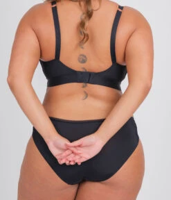 The Spacer Bra: Jet Black 23 The Spacer Bra: Jet Black -Outlet No Wire Bras Store sizeswap 38DDD 4 back1 spacer bra jet black