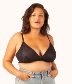 The Palm Lace Busty Bralette: Jet Black -Outlet No Wire Bras Store sizeswap 3 1 front palm lace busty bra